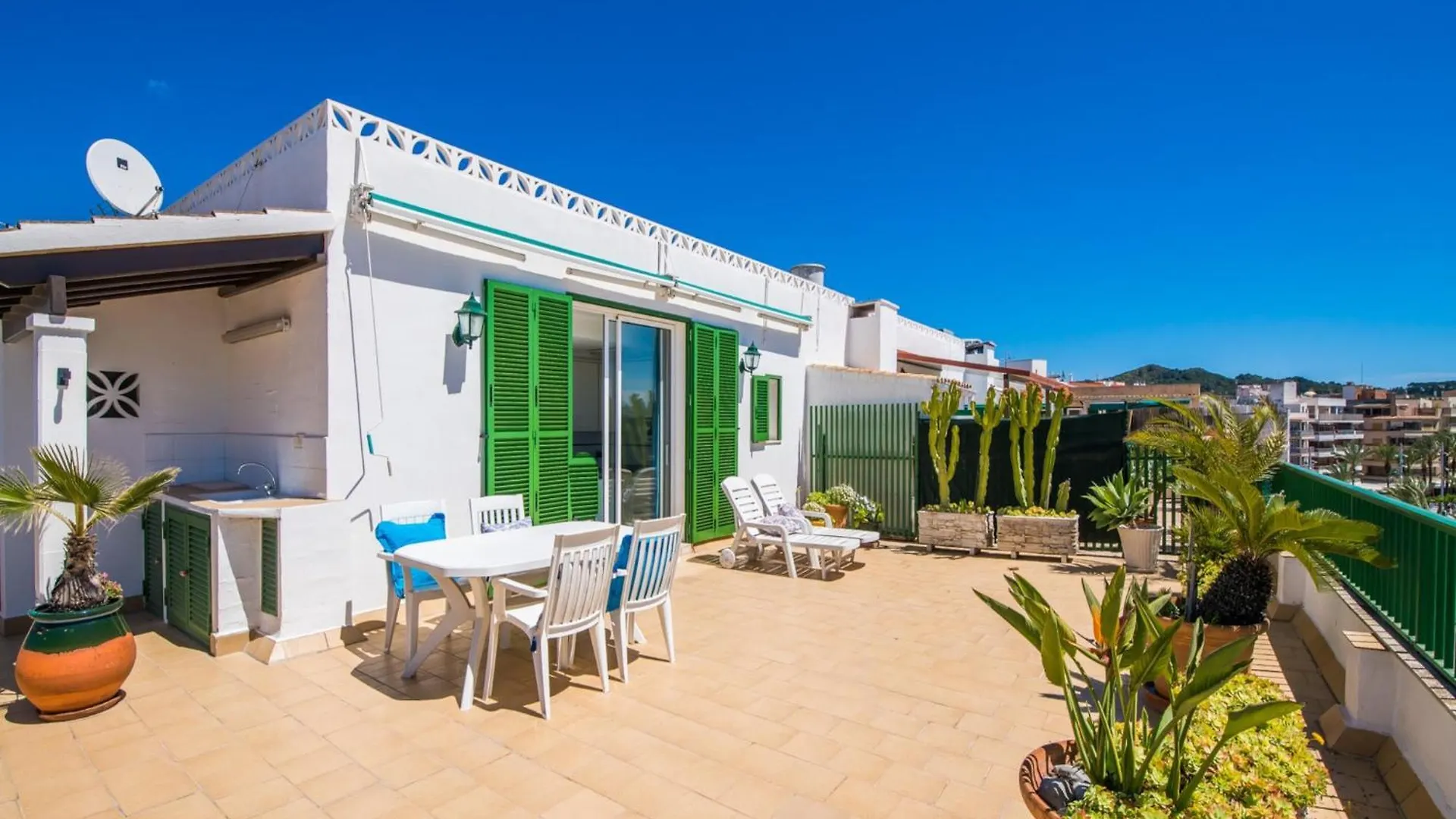 Apartment With Sea View From Terrace Alcudia