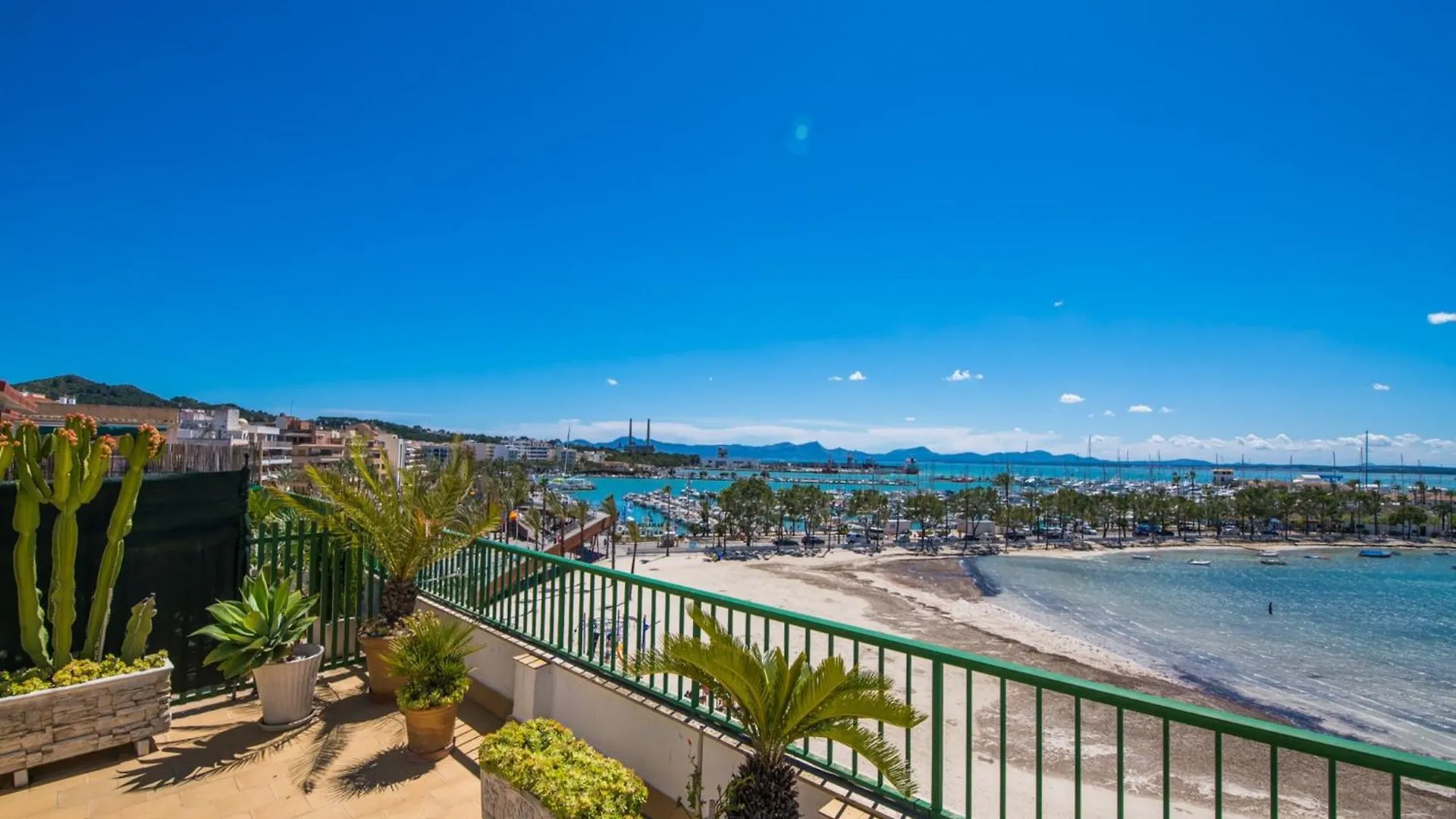 Apartment With Sea View From Terrace Alcudia  Spanien